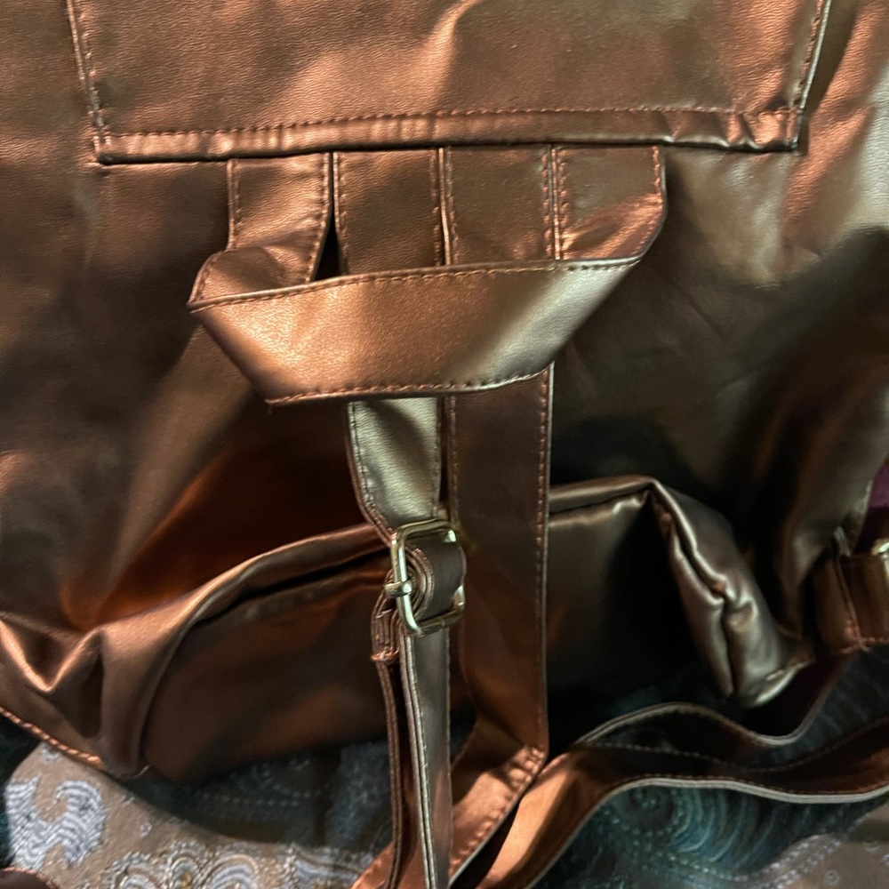 Backpack - Picture 4 of 4